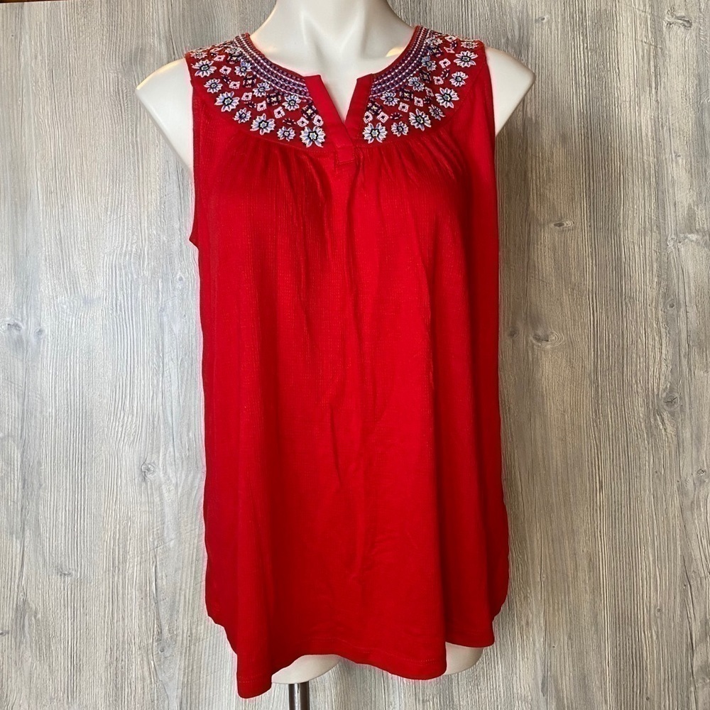 NWT red embroidered sleeveless notch top size M style & co